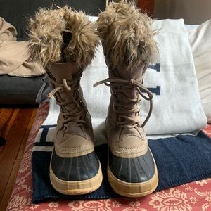 Sorel Joan of Arctic winter boots